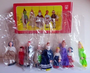 9ks historických loutek výrobního družstva JAS